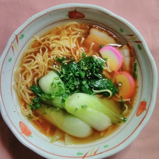 チンゲンサイとほうれん草入り醤油ラーメン